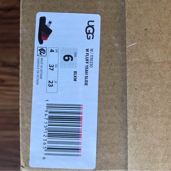 UGG FLUFF YEAH SLIDE - Picture 7 of 7